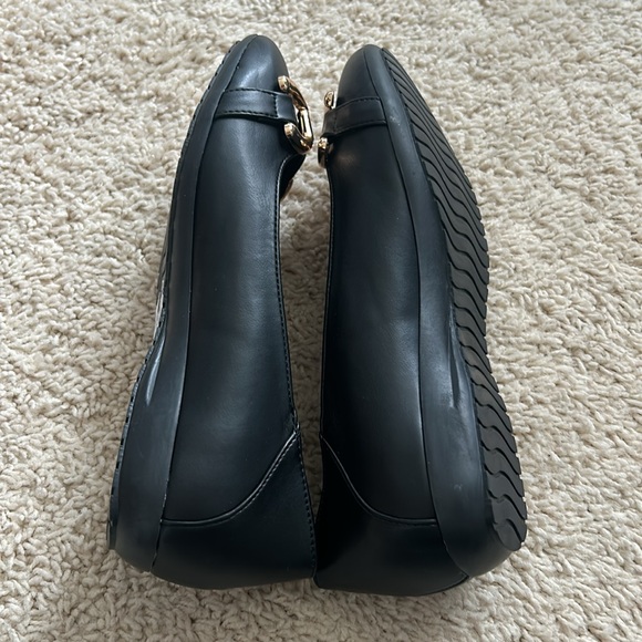 Shoes - Picture 4 of 5